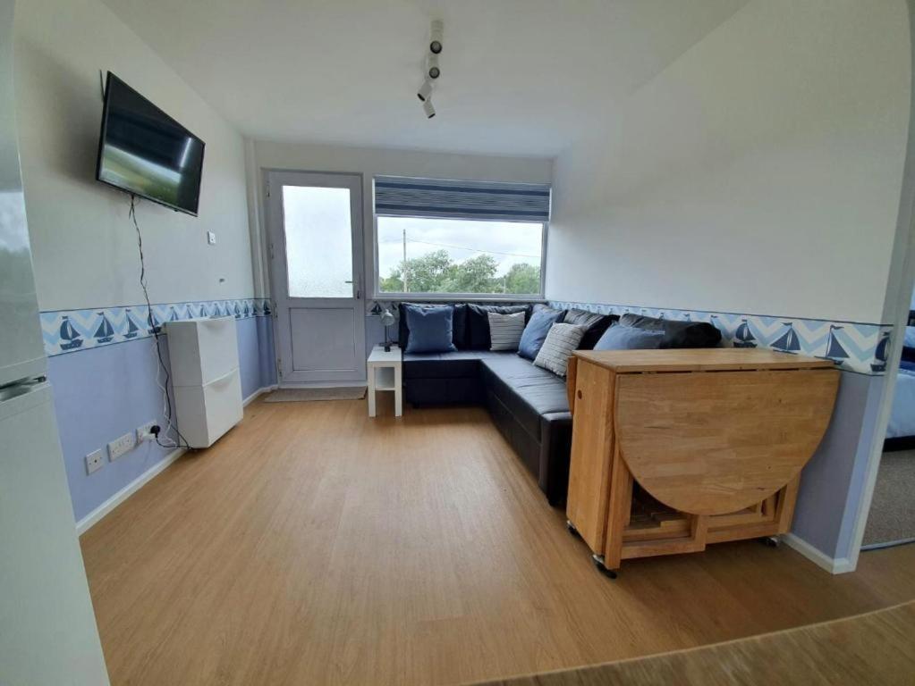 Chalet 57 Sandown Bay Holiday Centre Generous Money Off Ferry Crossings & Free Wifi, September And Halloween Deals Now On Kültér fotó