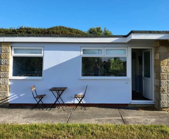 Chalet 57 Sandown Bay Holiday Centre Generous Money Off Ferry Crossings & Free Wifi, September And Halloween Deals Now On Kültér fotó